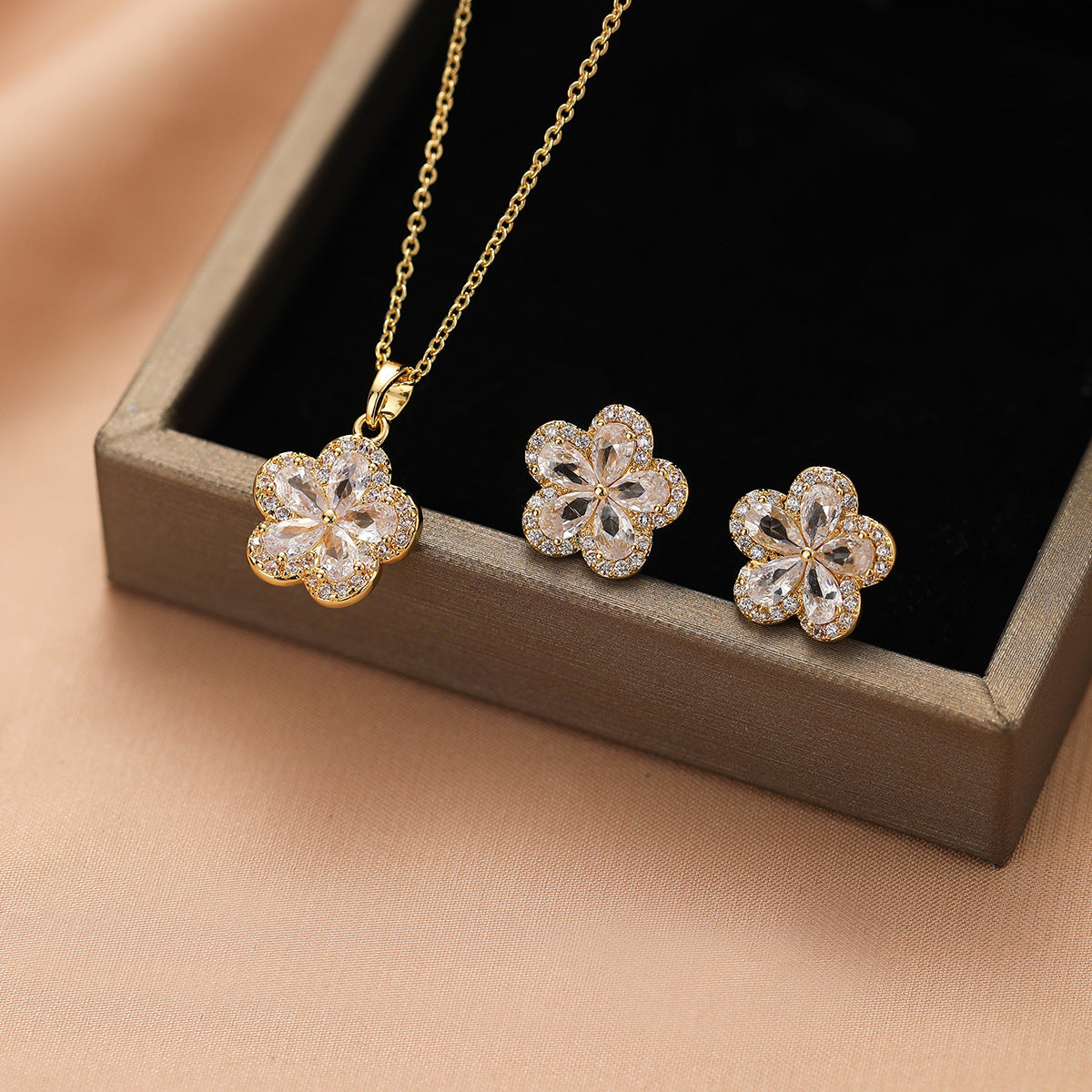 Glamorous Comfortable Two-piece Affordable Luxury Fashion Jewelry Set