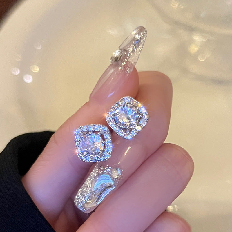 Sier Needle Simple Super Flash Zircon Light Luxury Minority Cold Stud Earrings