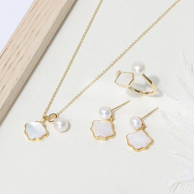 Downstream Life Ear Three-piece Volkswagen Light Luxury Does Necklaces