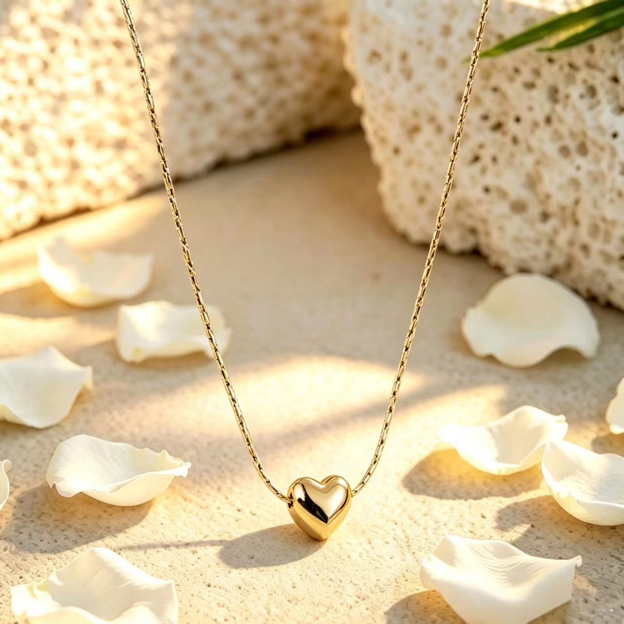 Women's Love Titanium Steel Light Luxury Exquisite Fashionable All Necklaces