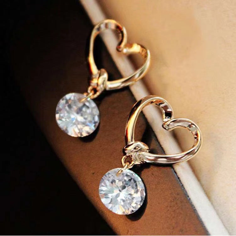 Hollowed Heart Shape Gold Zircon High-grade Cute Stud Earrings