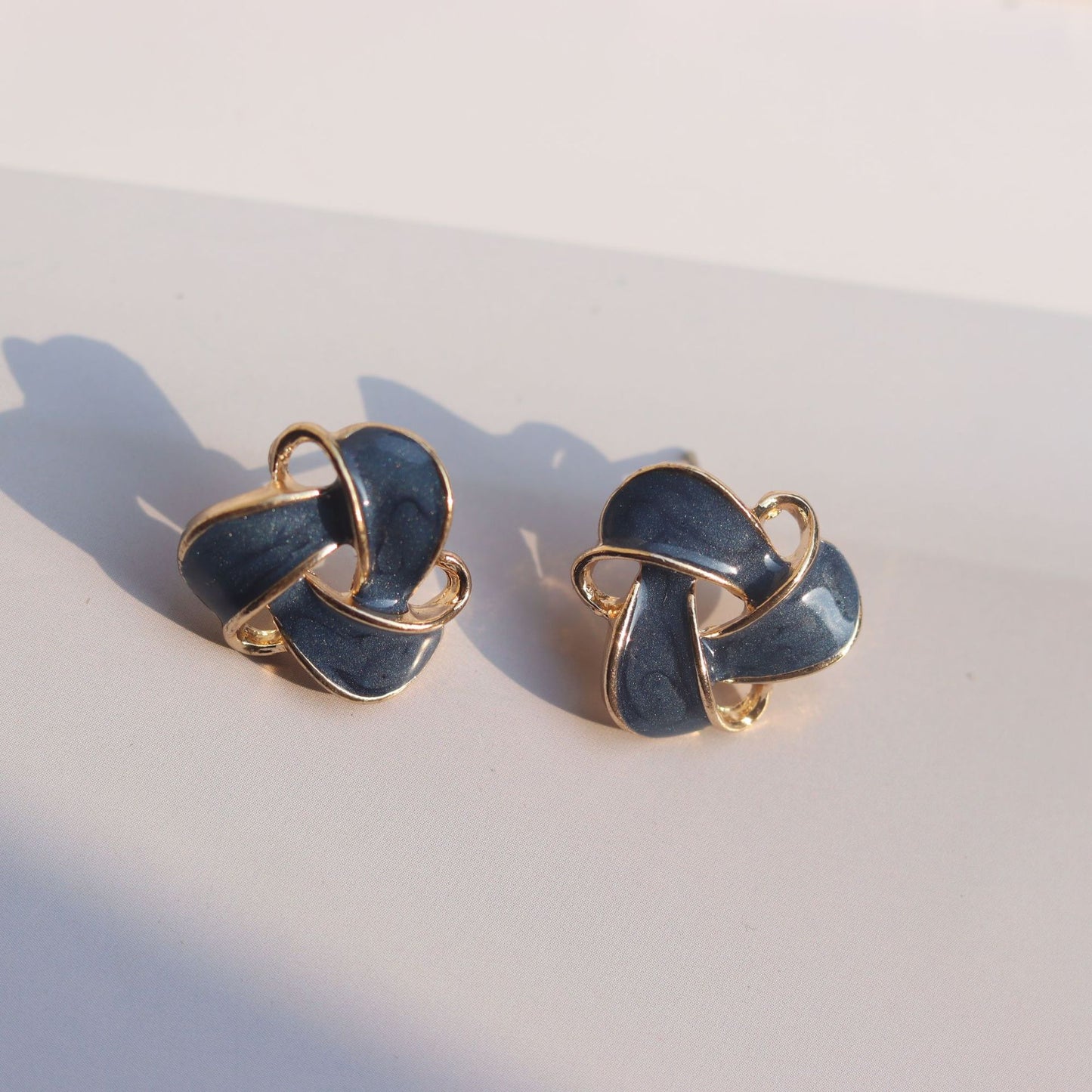 Enamel Drip Triangle Geometric Ear Palace Style French Fashion Stud Earrings