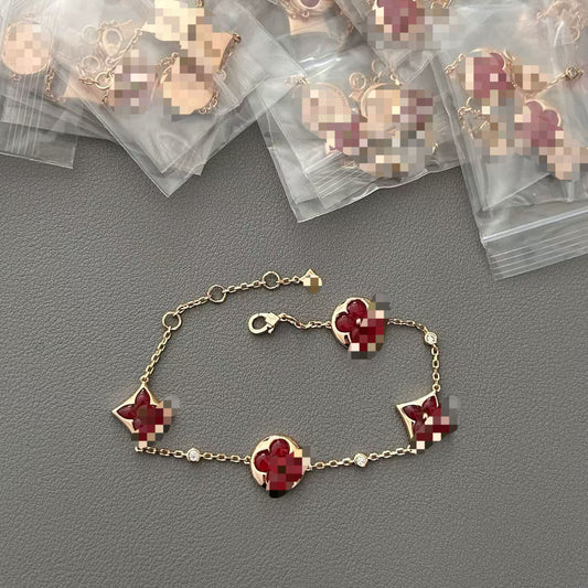 Pork Belly Fritillary Diamond-shaped Four-leaf Clover Bracelet