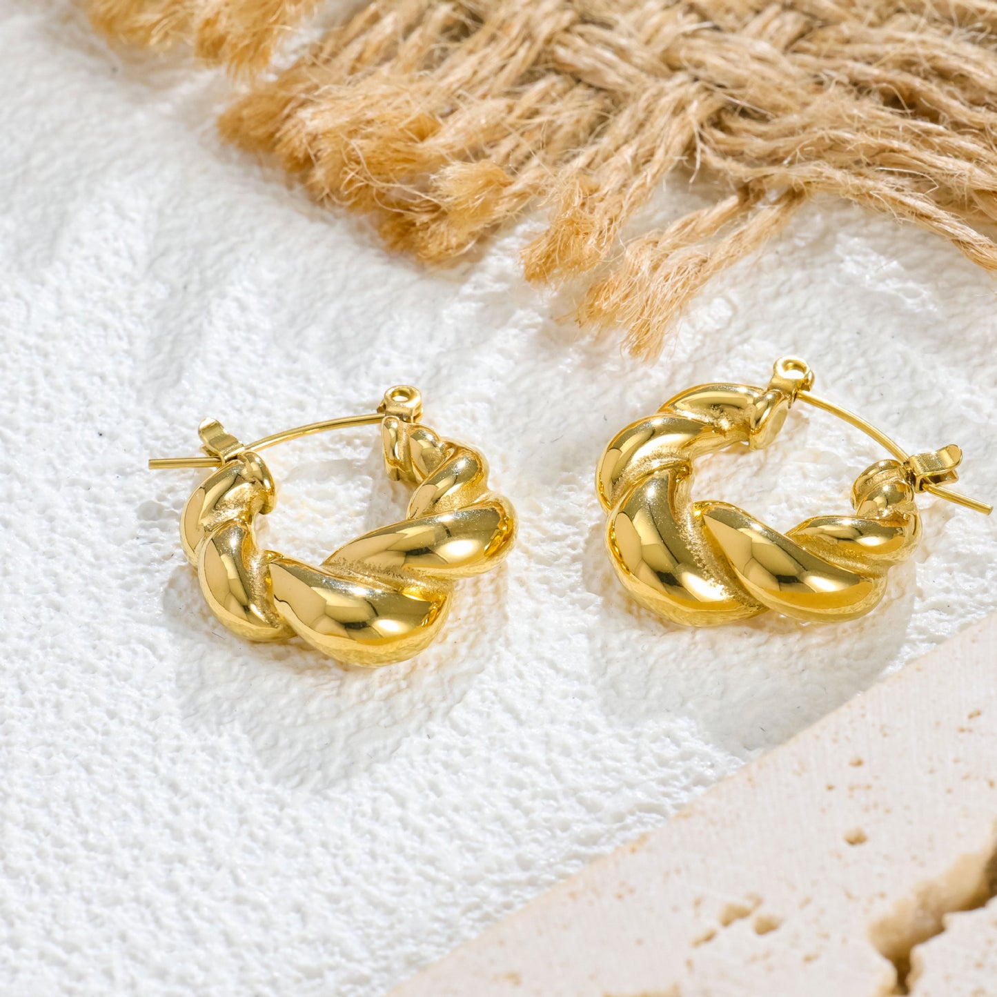 Women's Short Stout Twisted Gold-plated Stainless Steel Rings