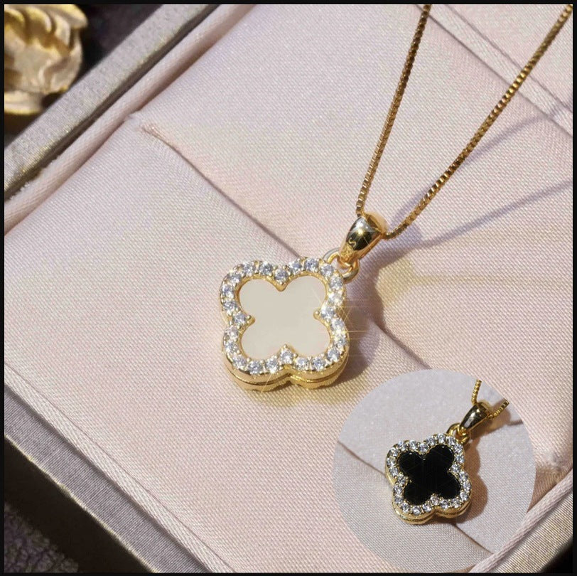 Women's Summer Fashion Heart For Design Simple Light Luxury Cold Style Necklaces