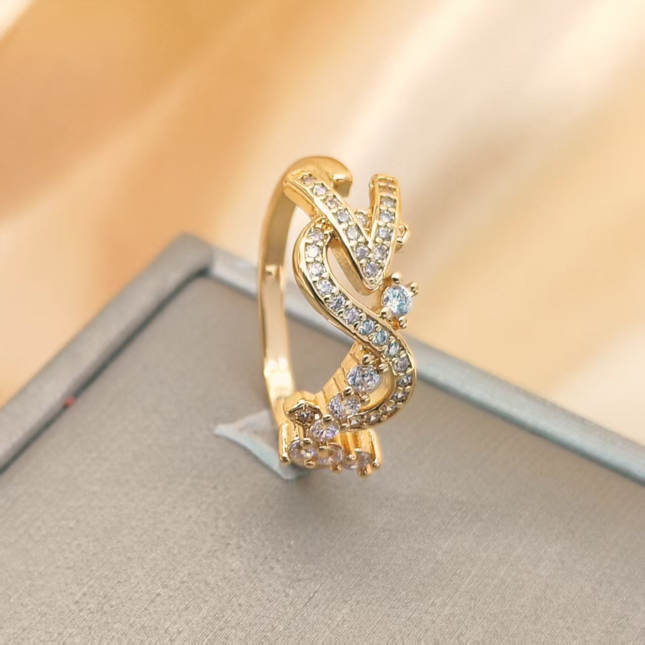 Fashion Design Sense Index Finger Temperament High Light Rings