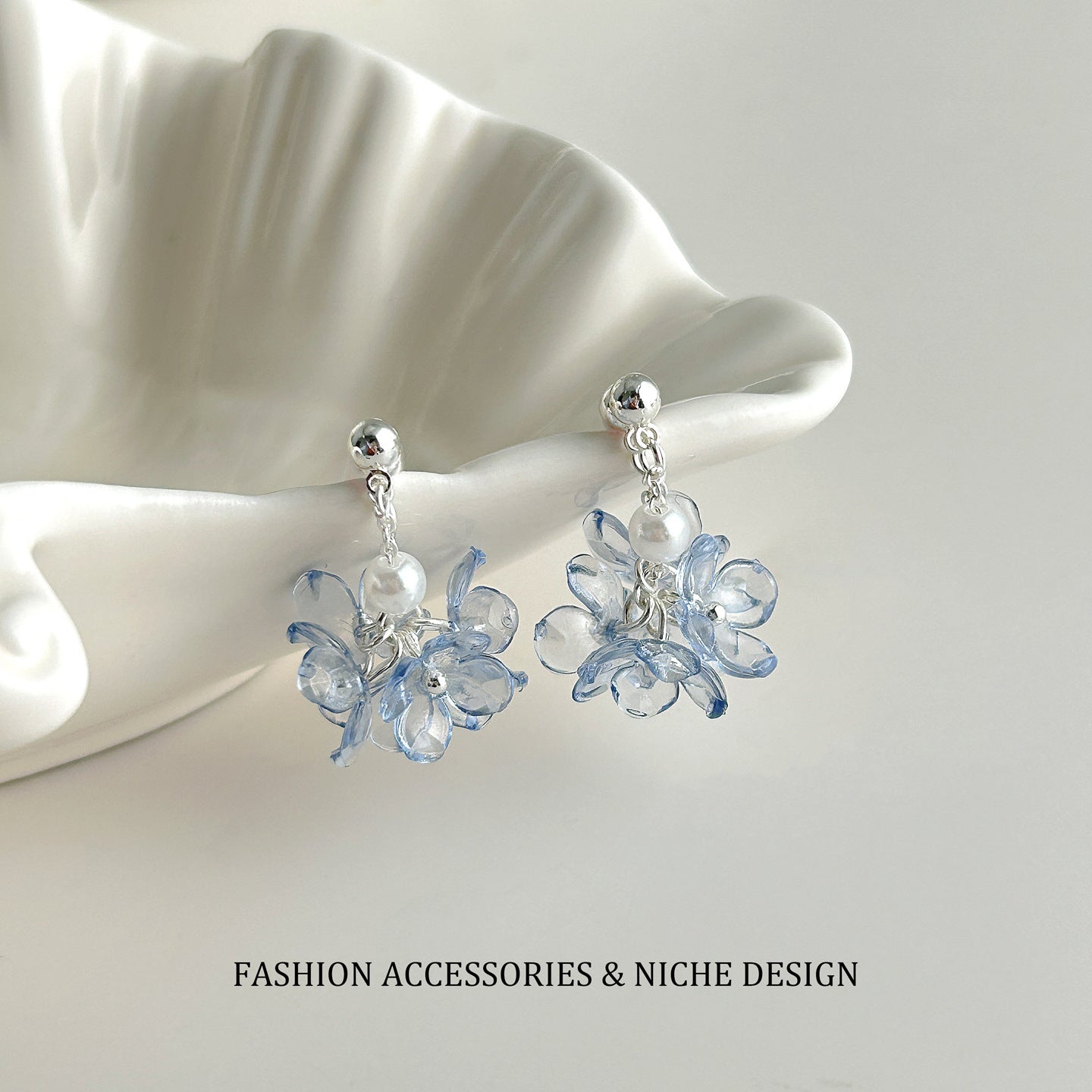 Pearl Flower Light Luxury Minority Design Earrings