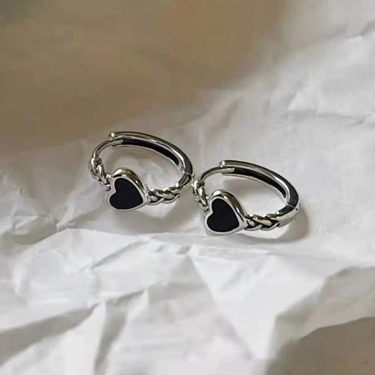 Women's Black Love Heart Design High-grade Cold Ear Buckle