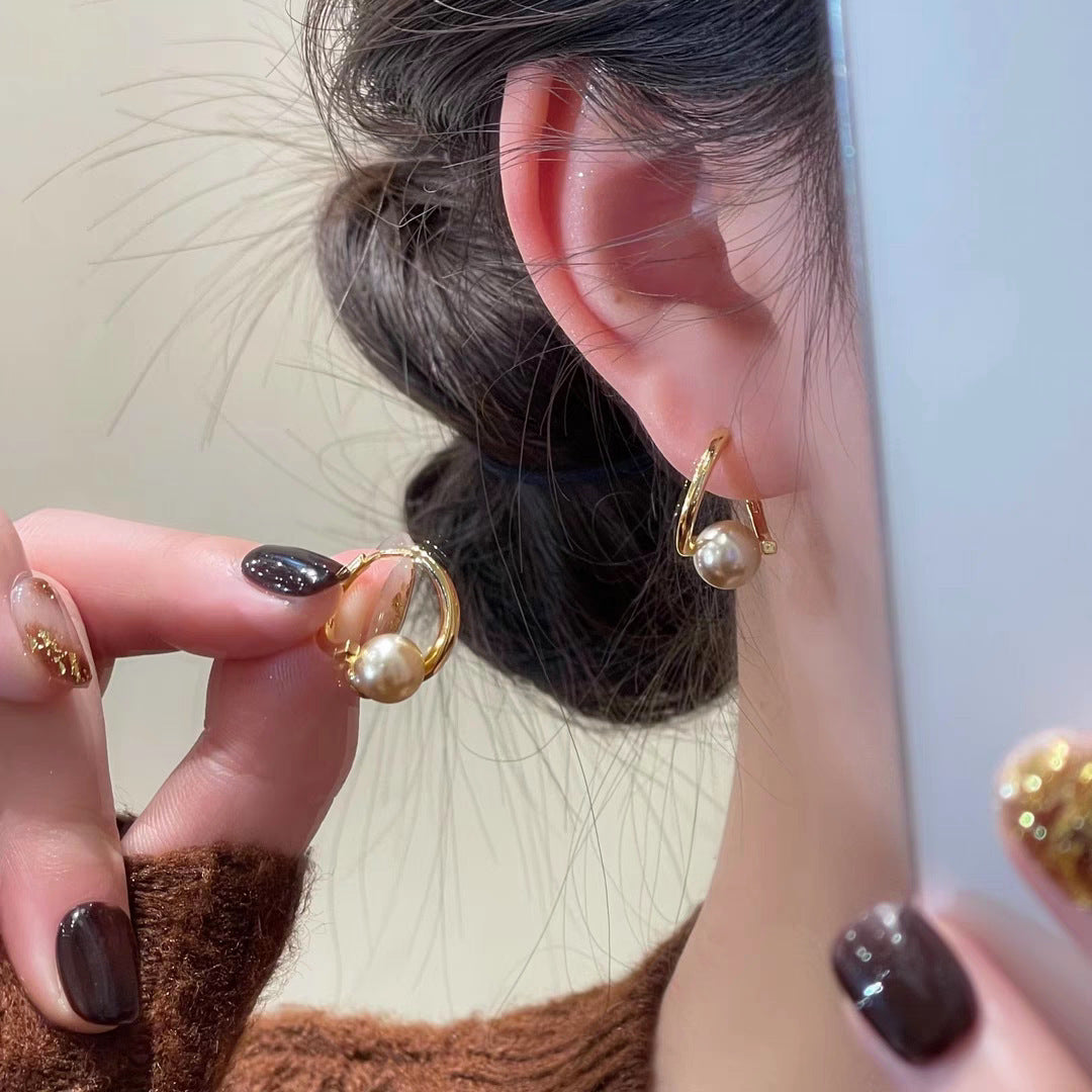 Charming Women's Bow Pearl Light Luxury Earrings