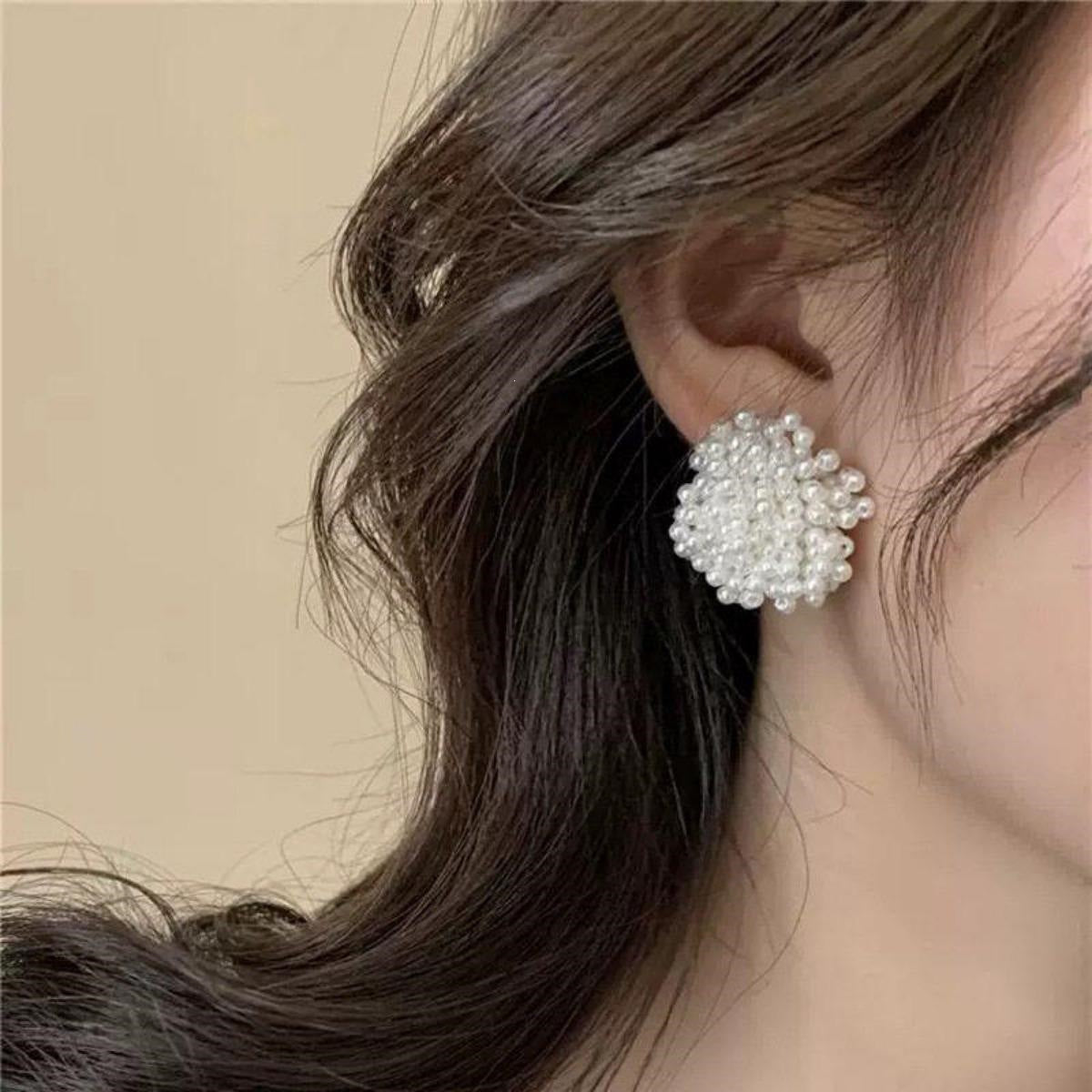 Women's Needle High-grade Super Flash Zircon Light Luxury Refined Grace Earrings