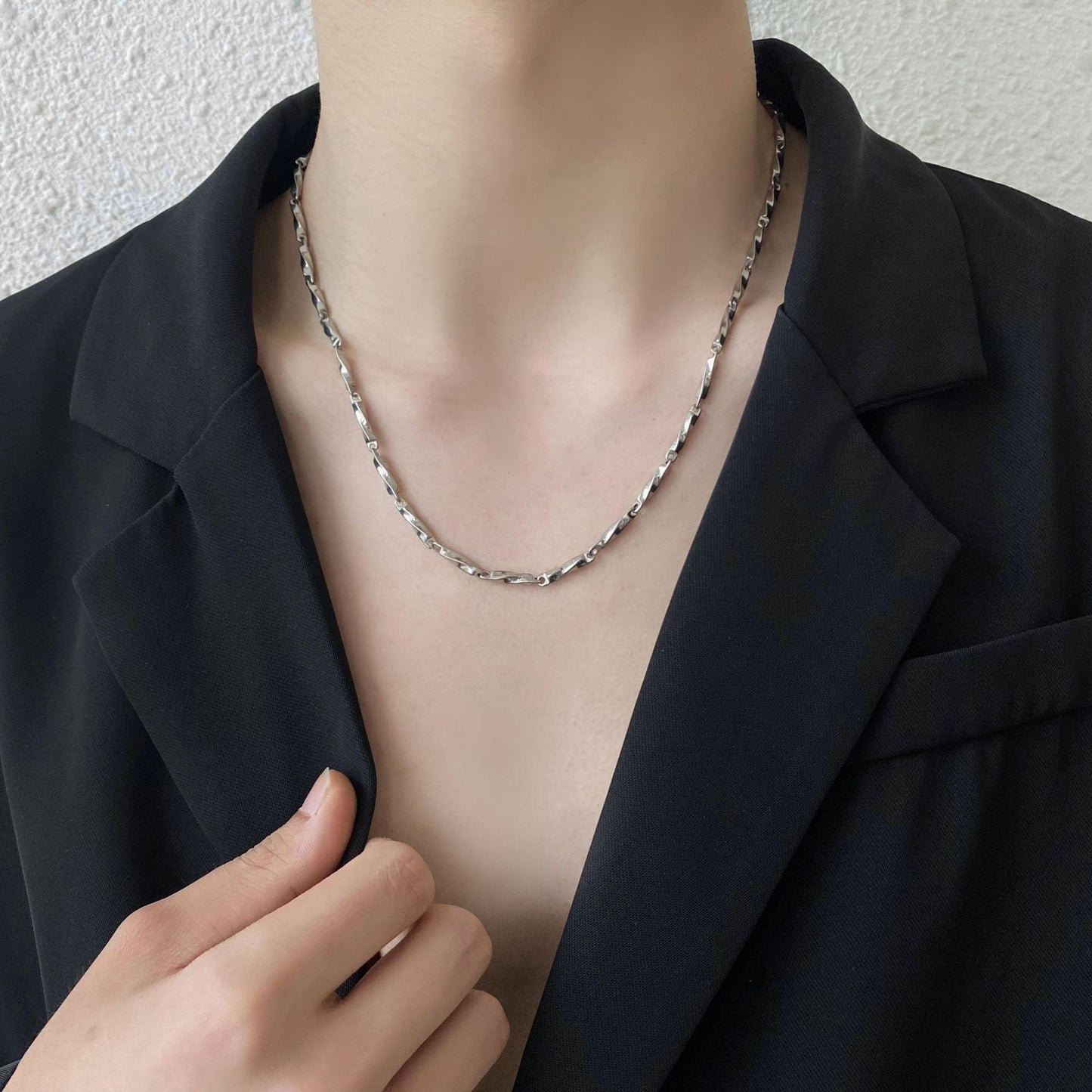 Men's Personalized Simple Titanium Steel Handmade Mobius Necklace