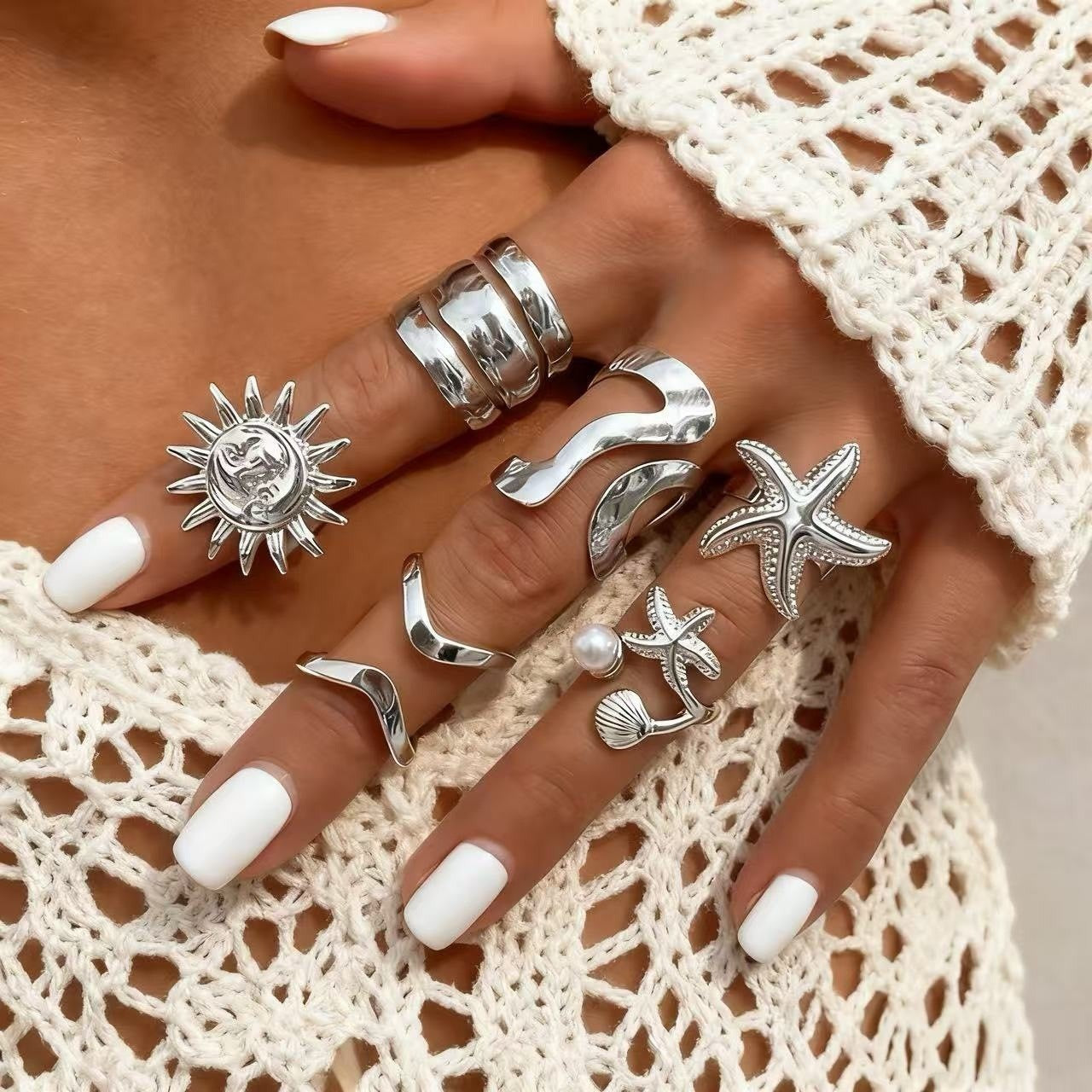 Hand Vintage Metal Geometry Irregular Diamond Ring