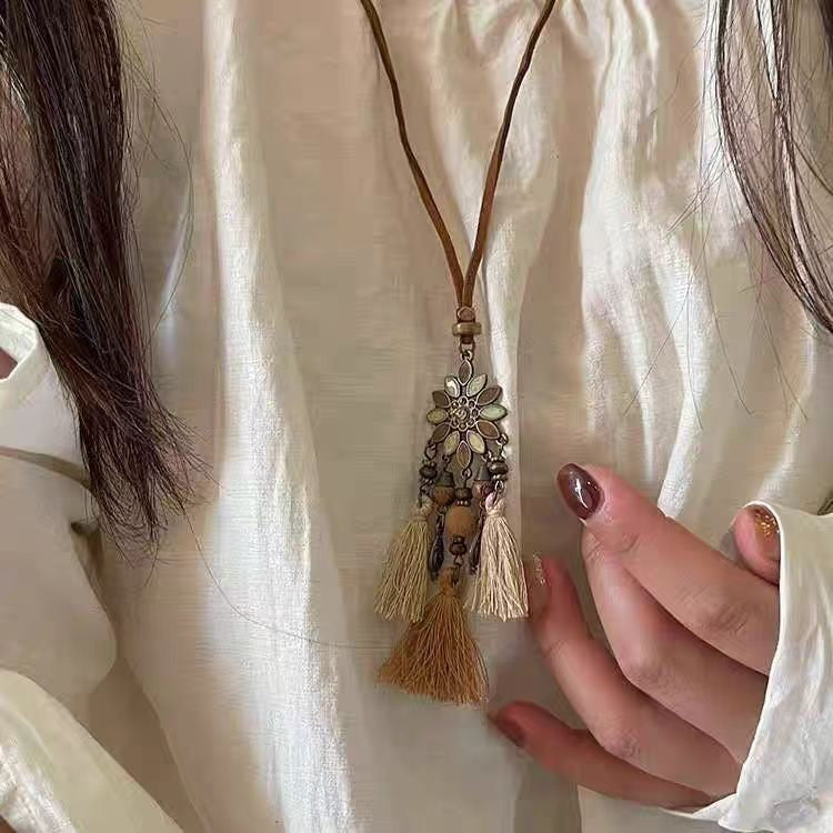 Women's Long Feather Retro Ethnic Personality Sweater Necklaces