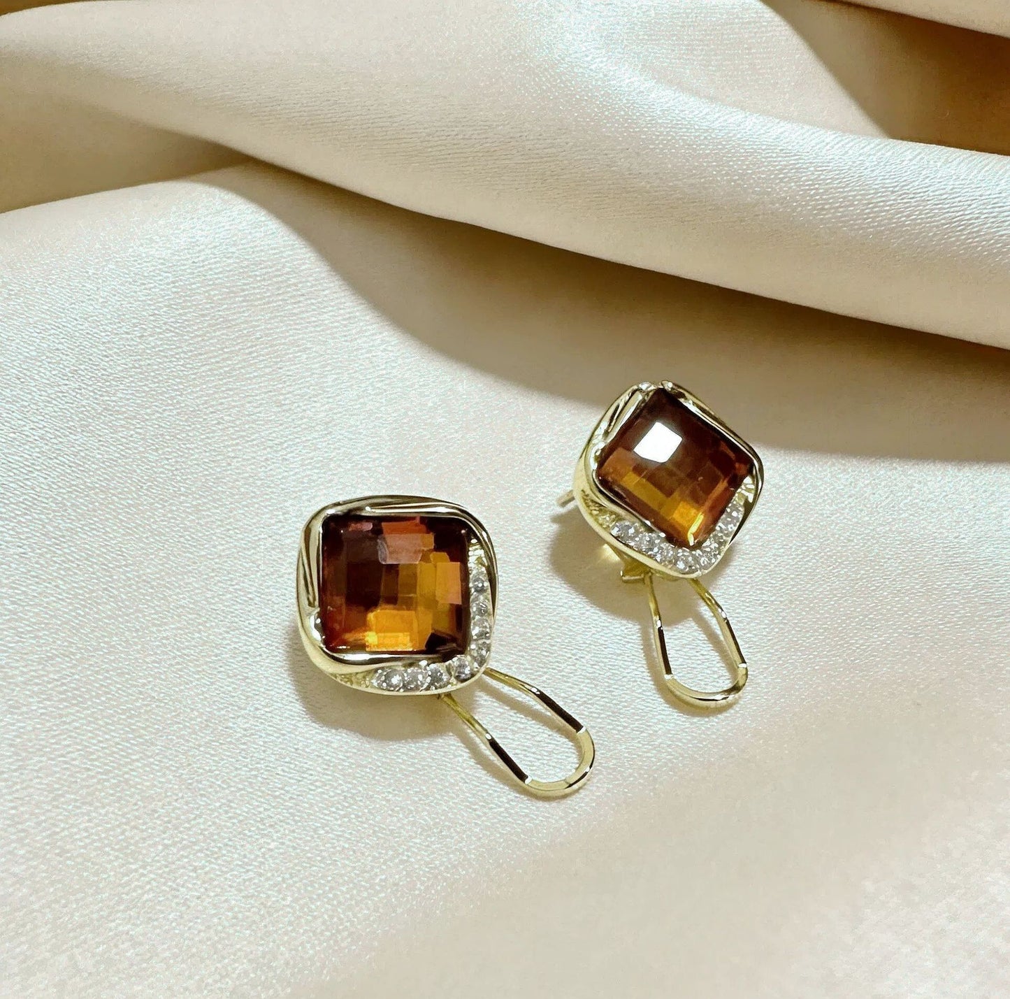 Women's Crystal Exquisite Versatile Elegant Design Geometric Rings
