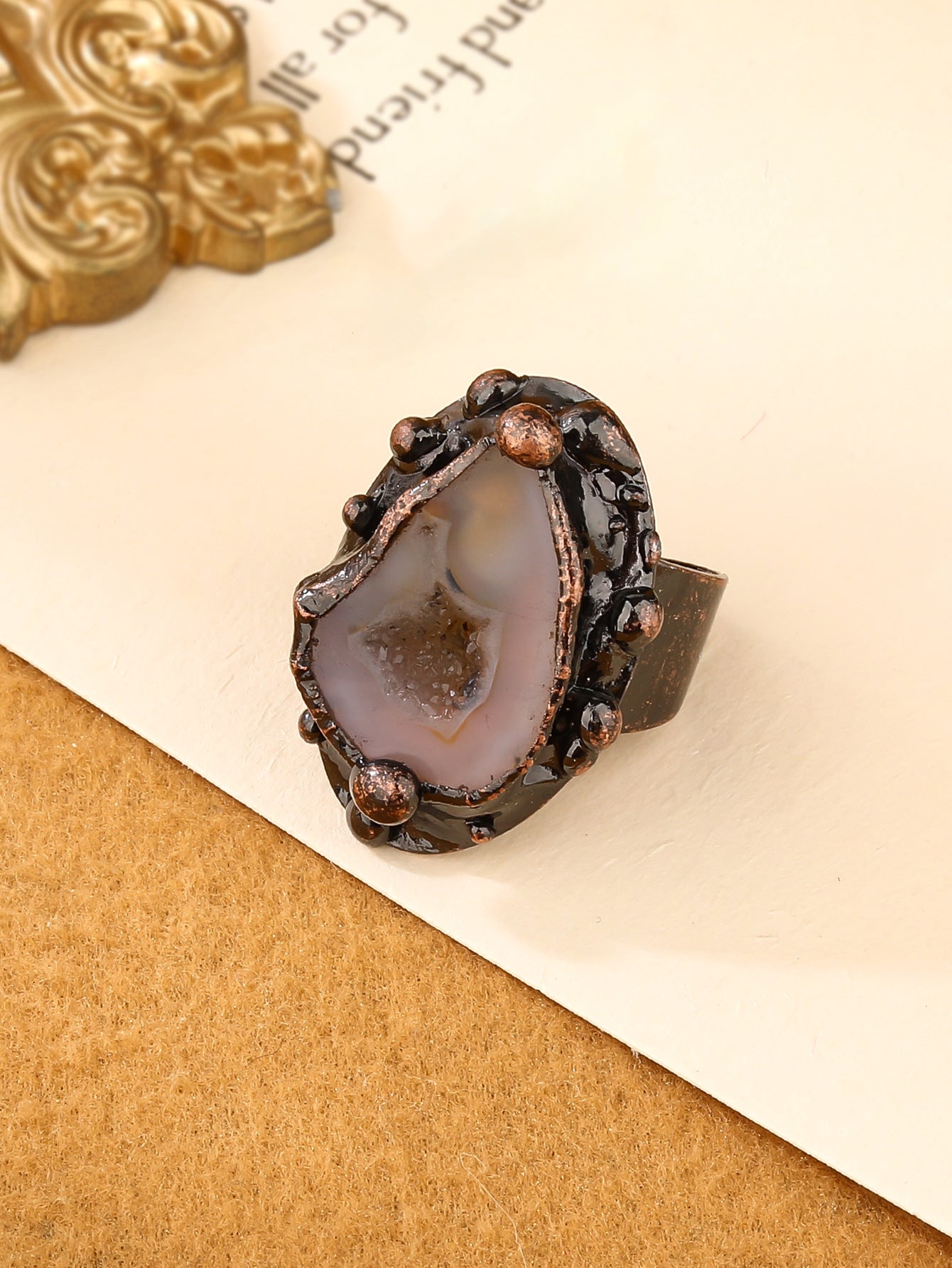 Women's Retro Style Natural Crystal Hole Agate Handmade Welding Electroplating Bronze Rings