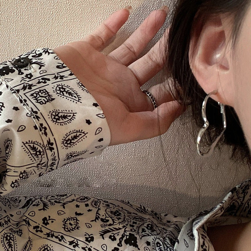 Women's Hollow Heart Ear Autumn Design Sweet Cool Hot Stud Earrings