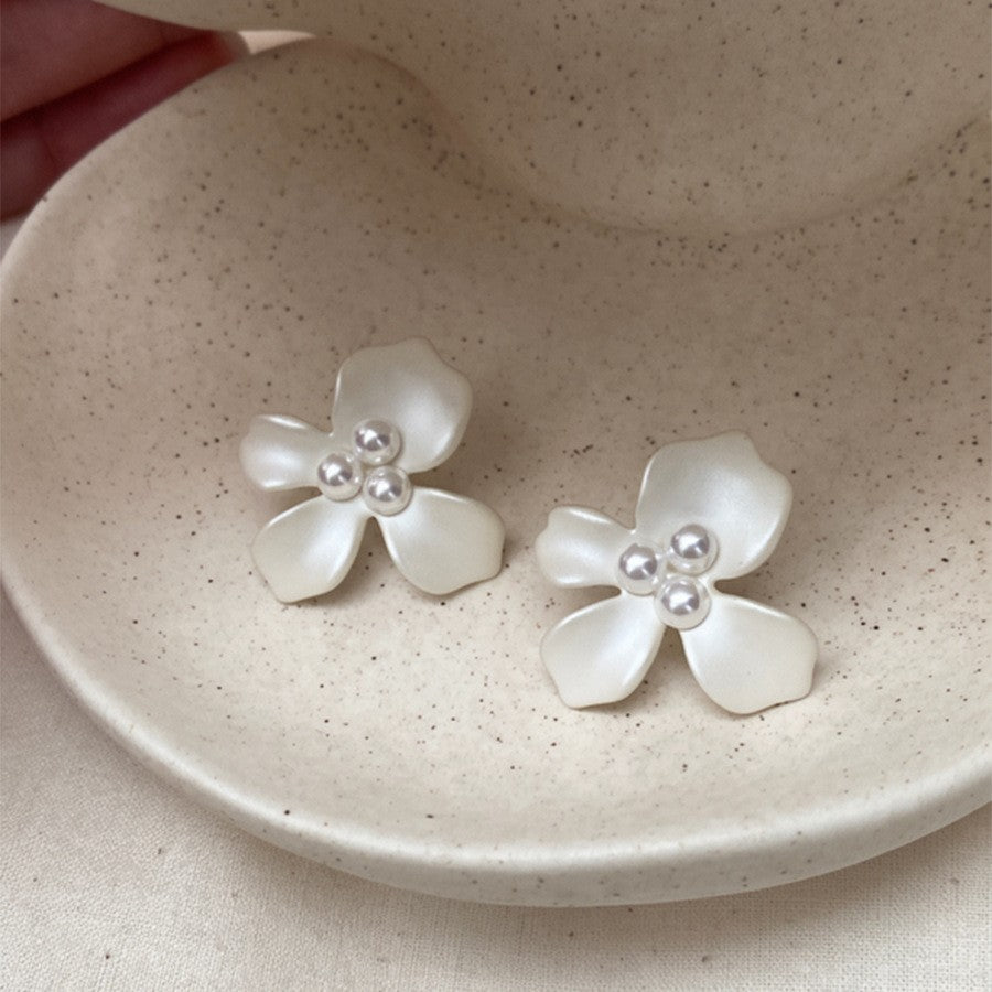 Women's Style Refined Zircon Flower Pearl Light Luxury High-grade Ear Earrings