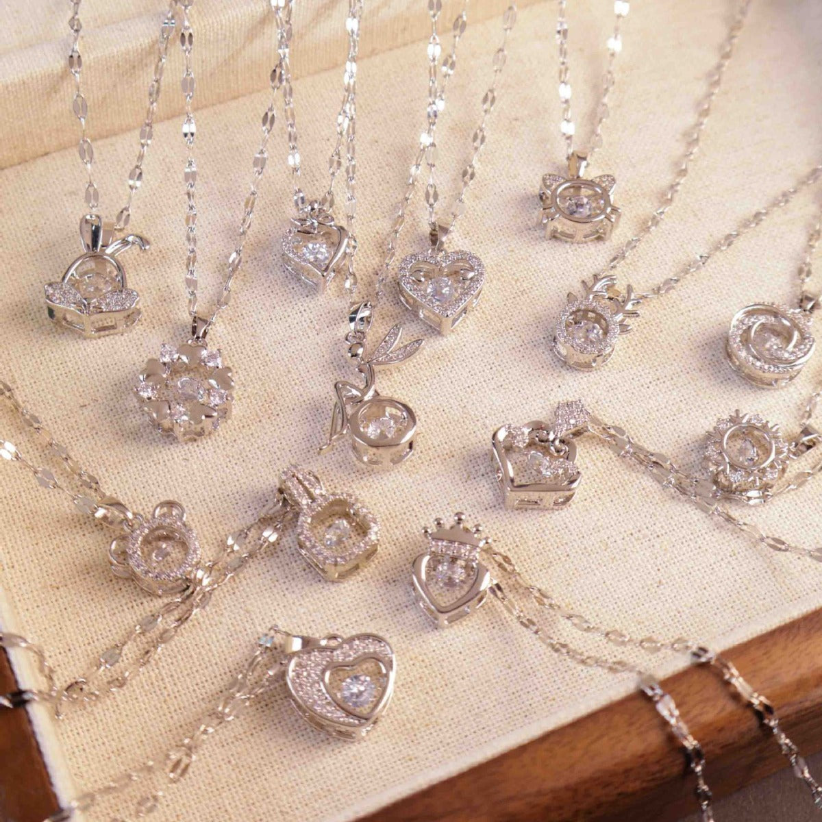 Female Summer Smart Heart Fashion High Sense Titanium Necklaces