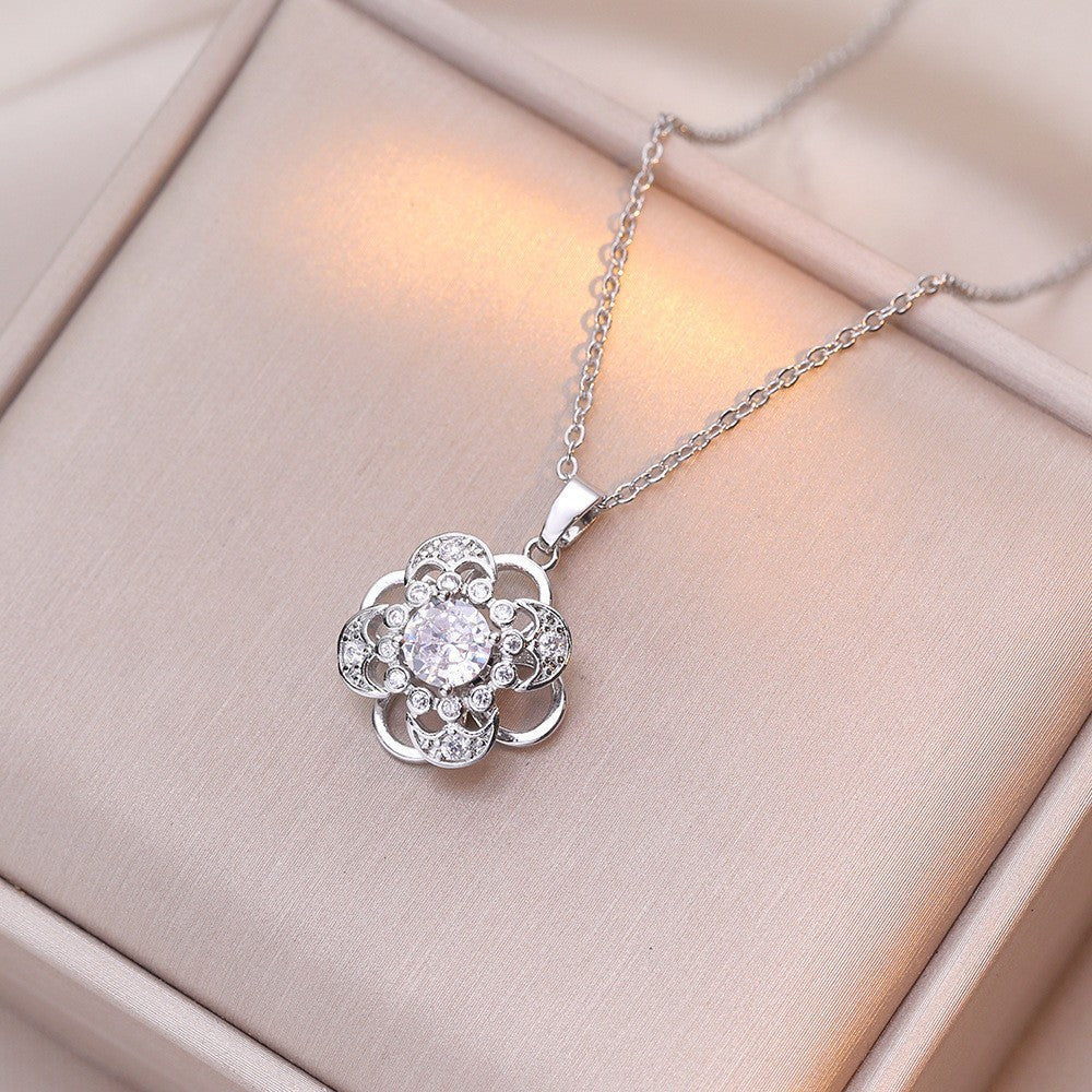 Female Minority Fashion Design Rotating Bauhinia Zircon Flower Necklace
