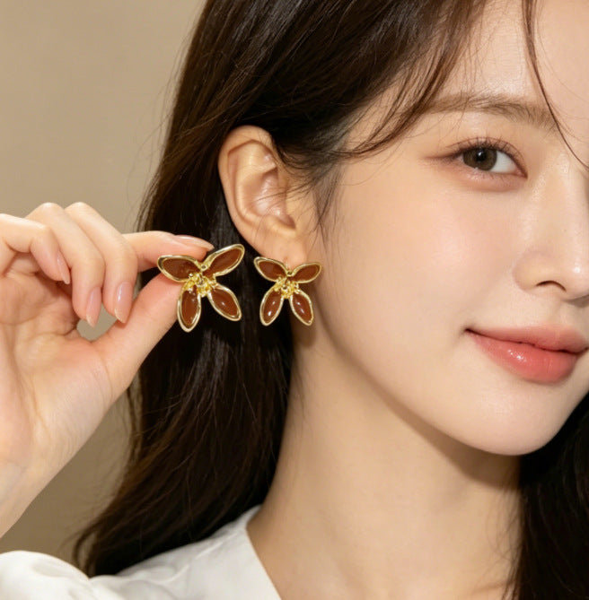 Women's Minority Design Fashionable Flower Light Luxury High-grade Temperament Earrings