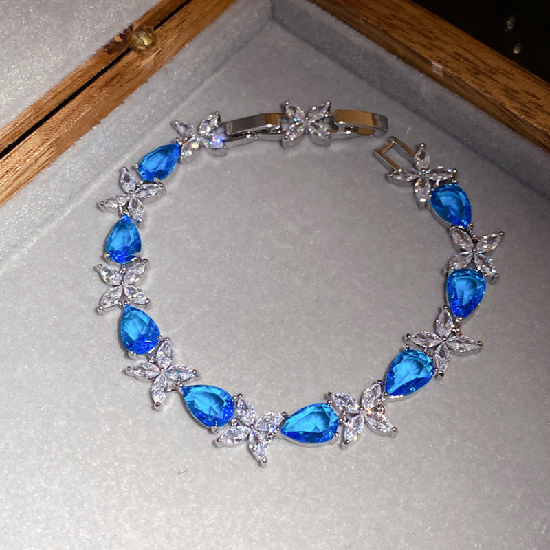 With Diamond Round Exquisite Fashion Retro Unique Design Light Luxury Bracelets