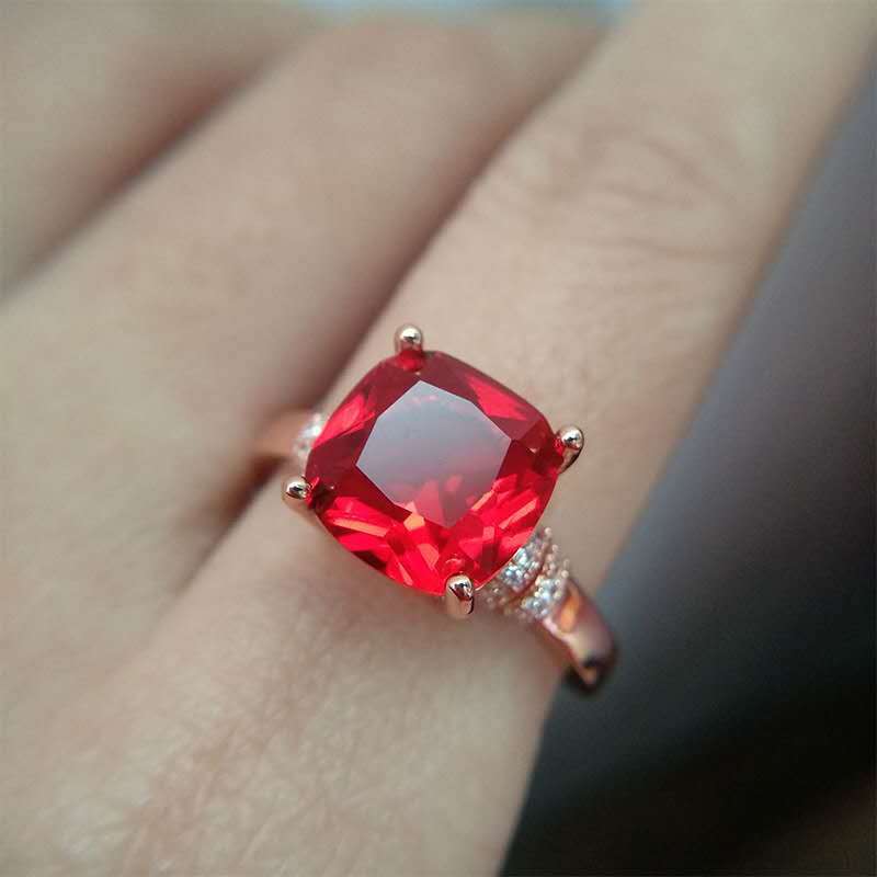 Fashion Vintage Emerald Ruby Diamond Popular Ring