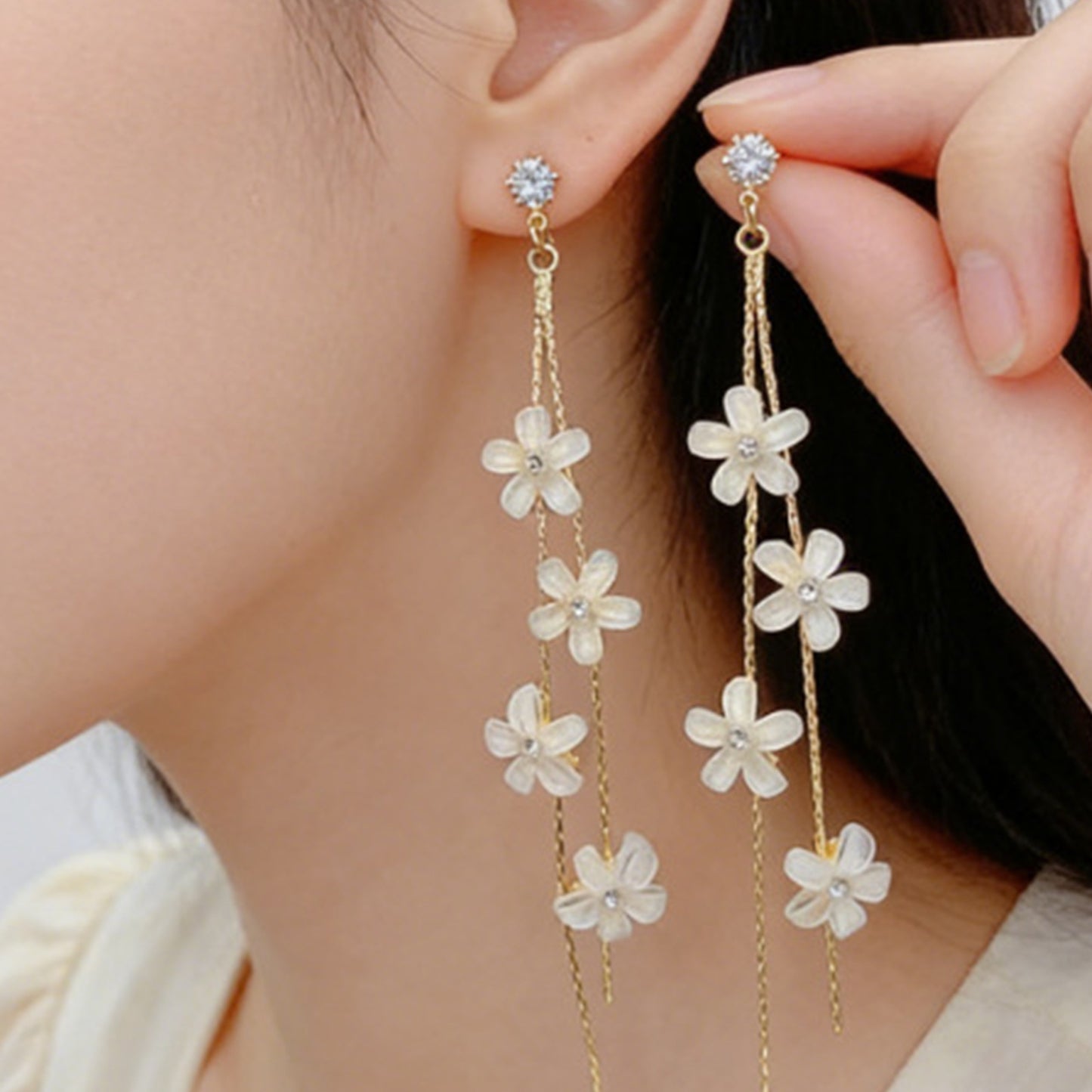 Women's Fresh Long Sweet Ice Crystal Flower Tassel High-grade Temperament Super Stud Earrings