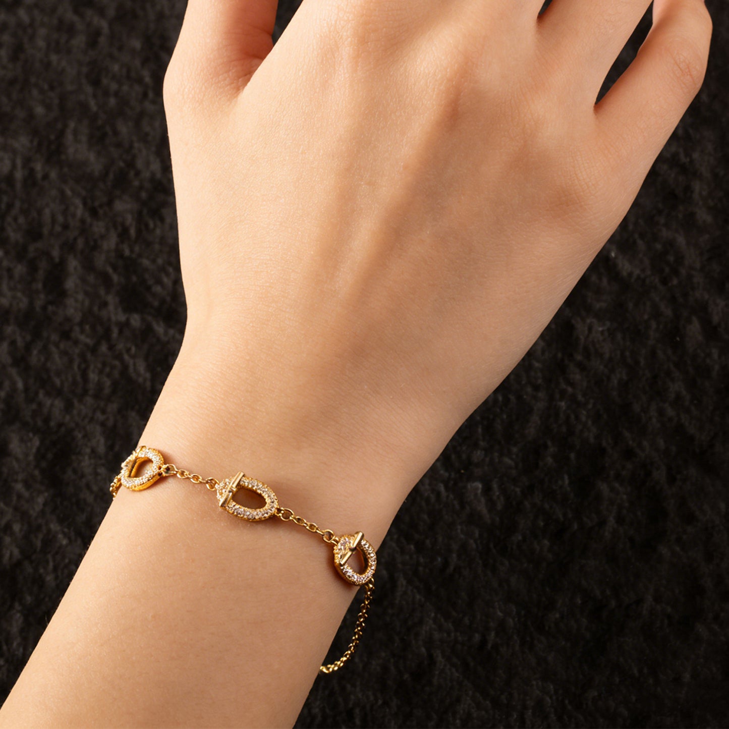 Cross Bar Series Pig Nose Travel Bracelet