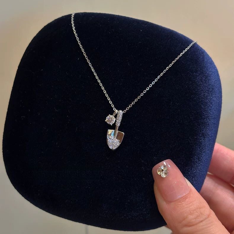 Shovel Sterling Female Niche Refined Grace Light Luxury Clavicle Chain Necklaces
