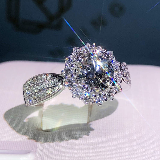 Women's Exquisite Starry Zircon Fashion Wedding Ring