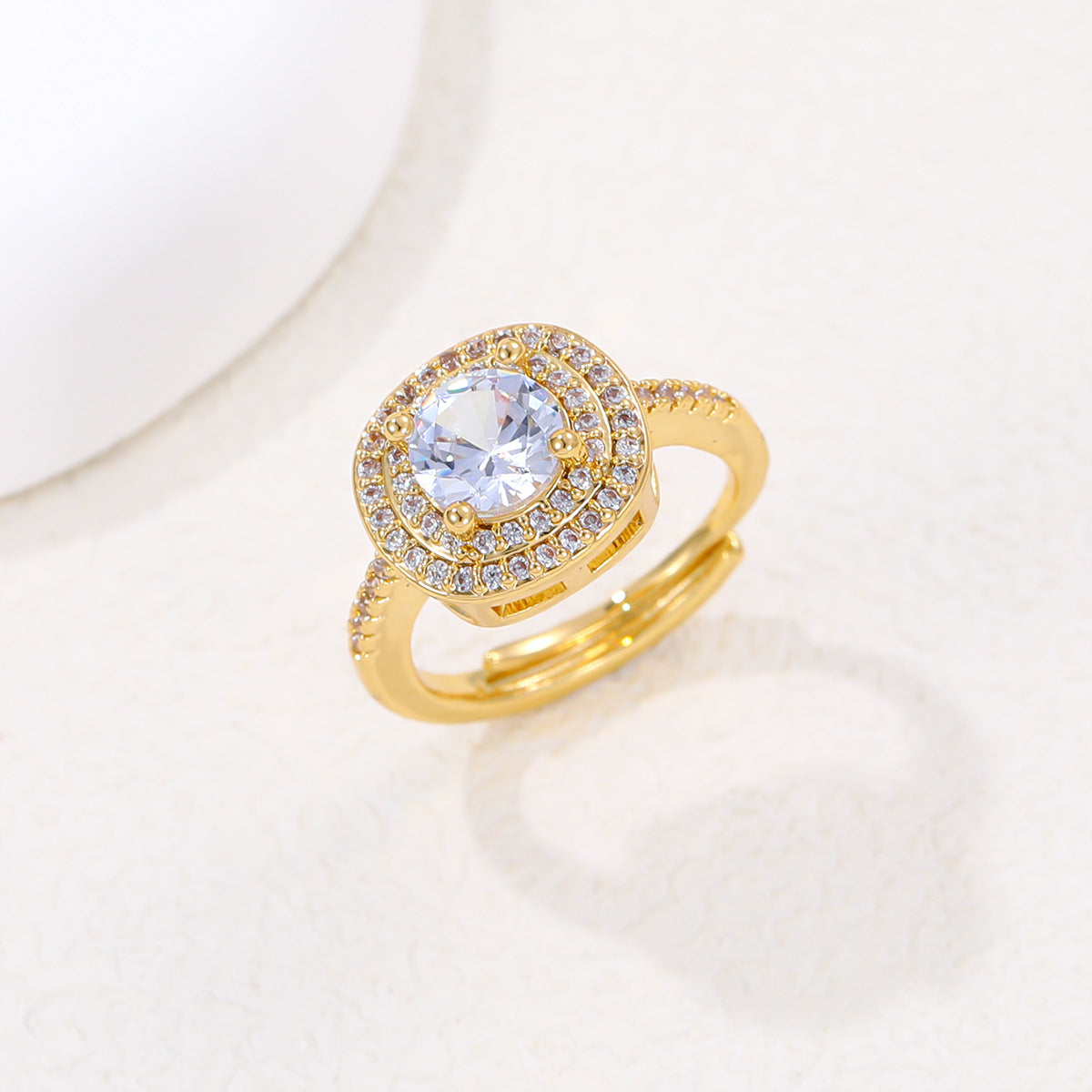 Women's Affordable Luxury Fashion Copper Inlaid Zircon Ring