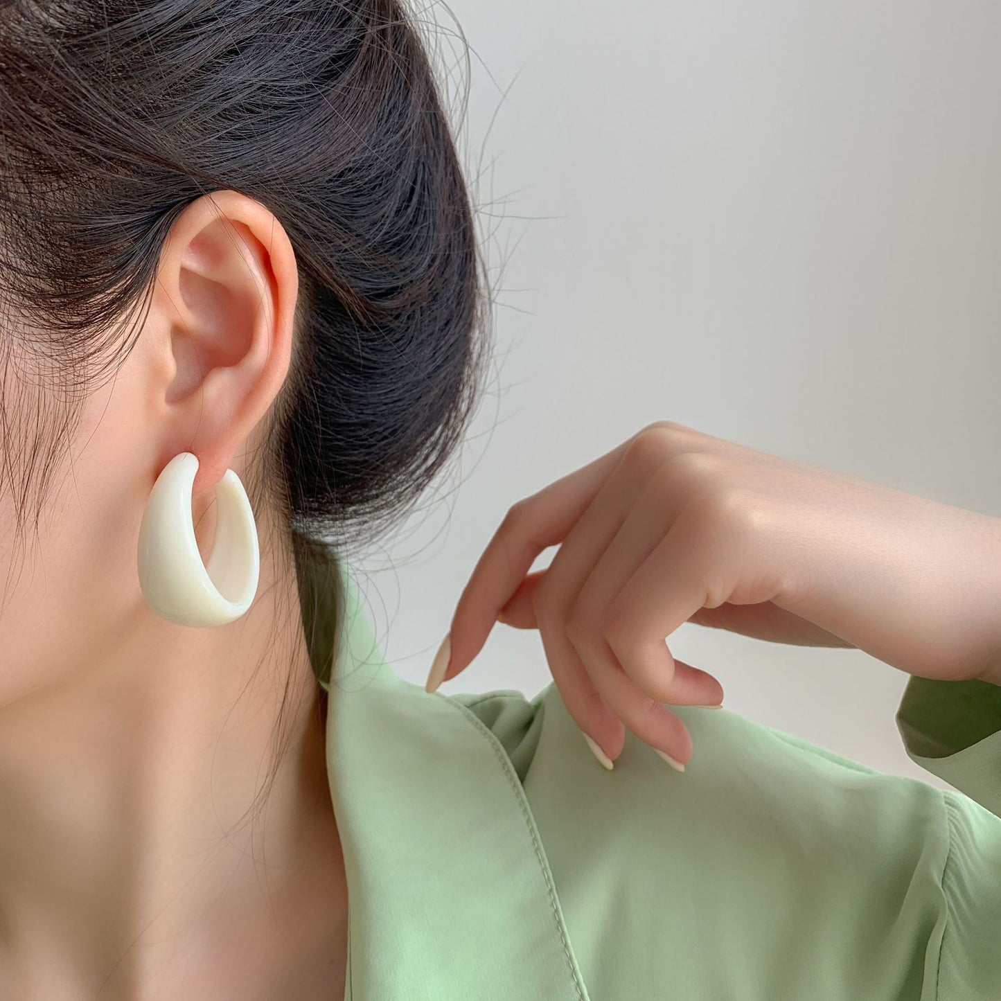 Style Shaped Female Fashion Graceful Fashionable Summer Exaggerated Earrings