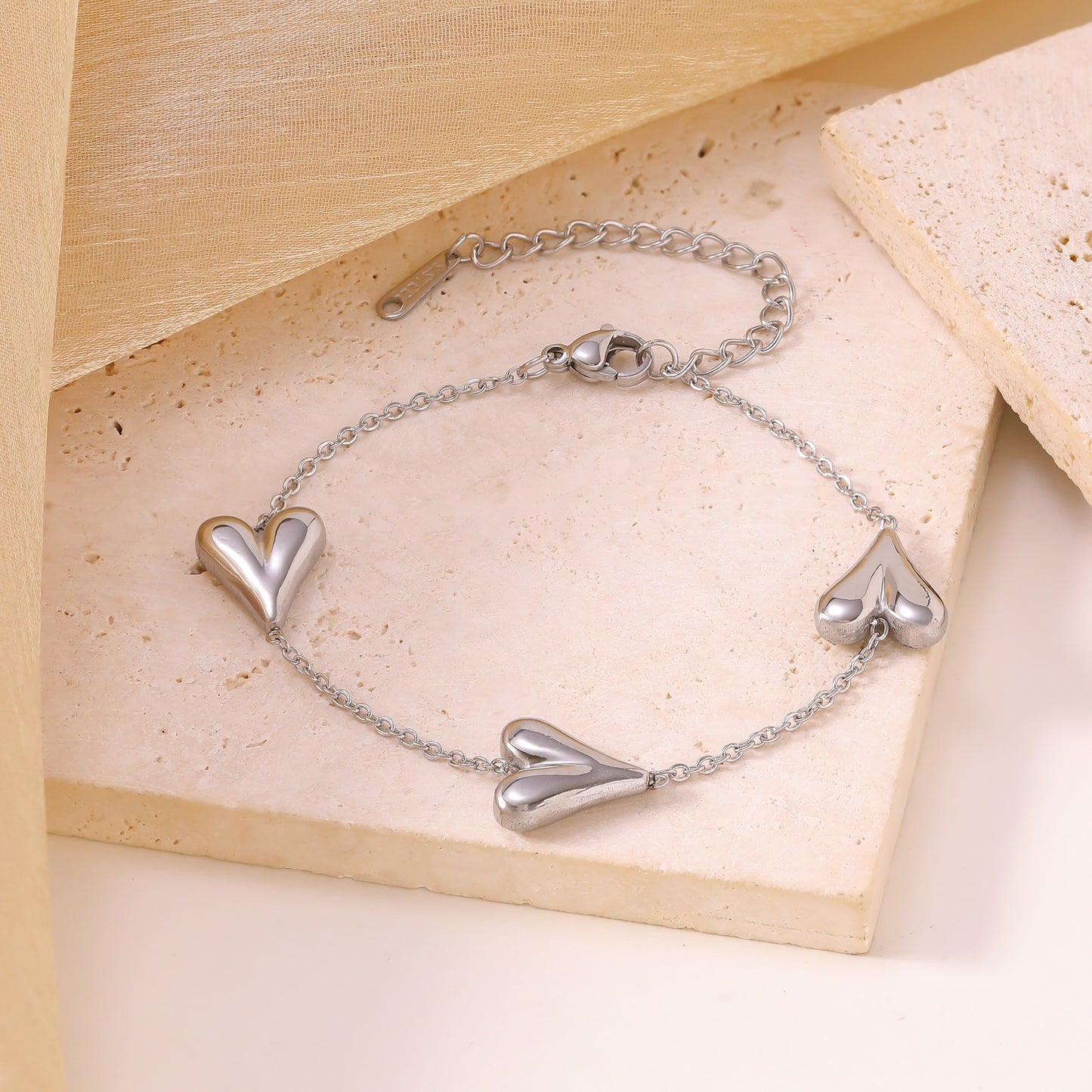 Women's Commute Style Temperament Wild Titanium Heart Bracelet