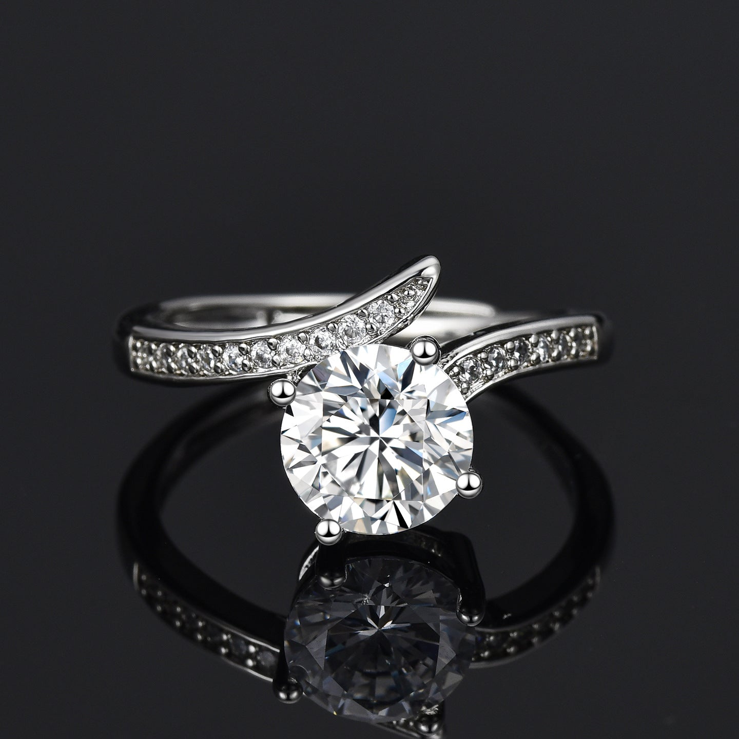Women's Hearts Arrows Zircon 2 Karat Classic Ring