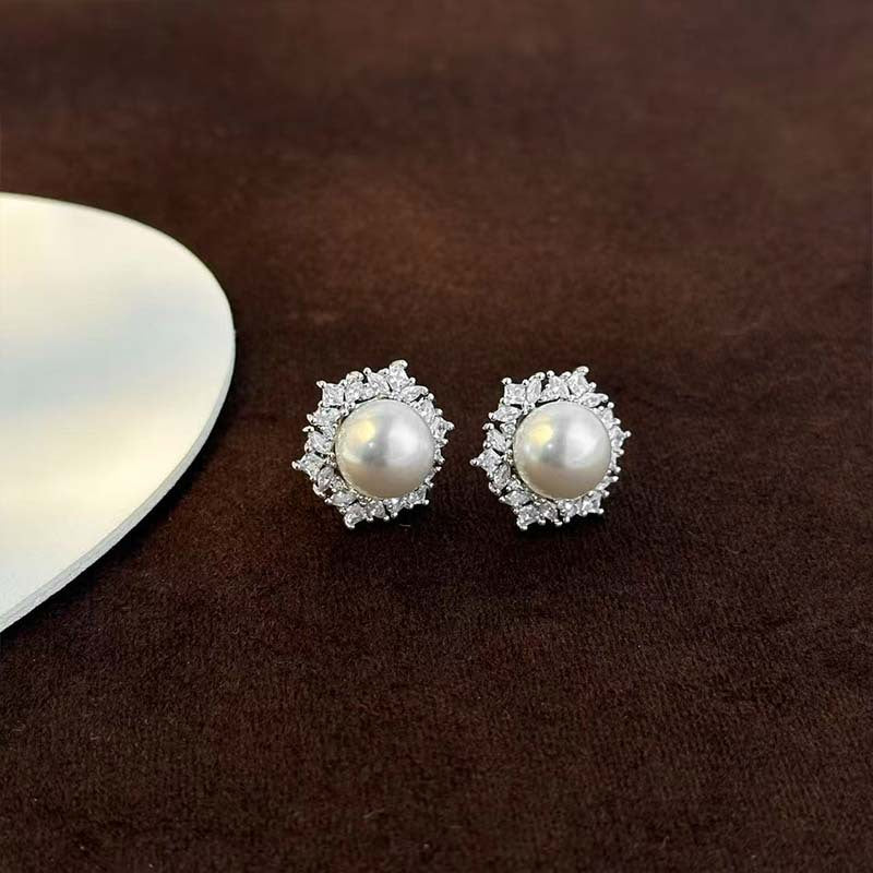 Pearl Ear Niche Design Mosquito Coil Earrings