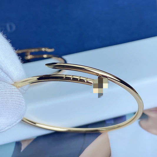 V Gold Classic Fine Elastic Nail Glossy Hollow Bracelets