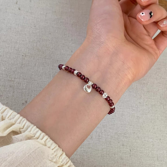 Women's Garnet Beaded Simple Niche Temperament Entry Lux Everyday Bracelet