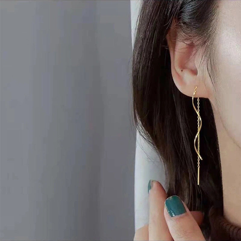 Women's Wave Design Simple Choker Face Slimming Long Tassel Graceful Earrings