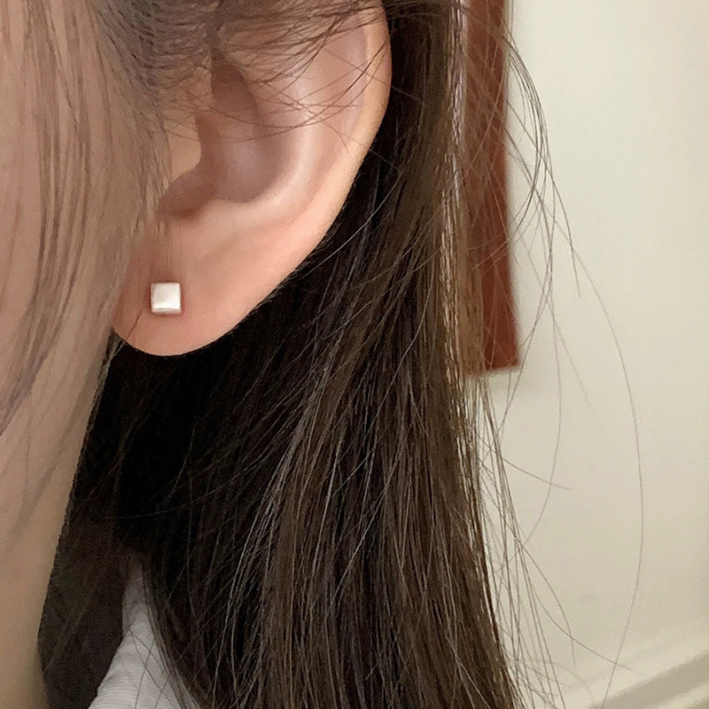 Korean Style Geometric Cube Sugar Pearl Cold Temperament Trend High-grade Earrings