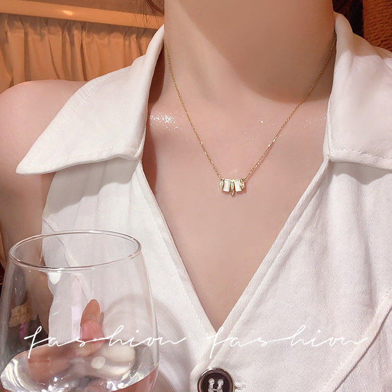 Geometric Imitation White Shell Titanium Steel High Sense Light Luxury Necklace