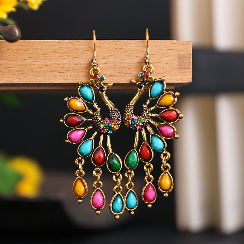 Women's Creative Retro Ethnic Fashion Bohemian Color Resin Gem Peacock Rings