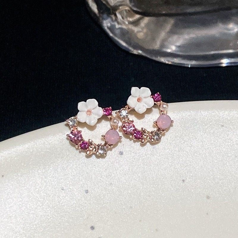 Fresh Sweet Pearl Garland Niche Dopamine Design Sense Stud Earrings