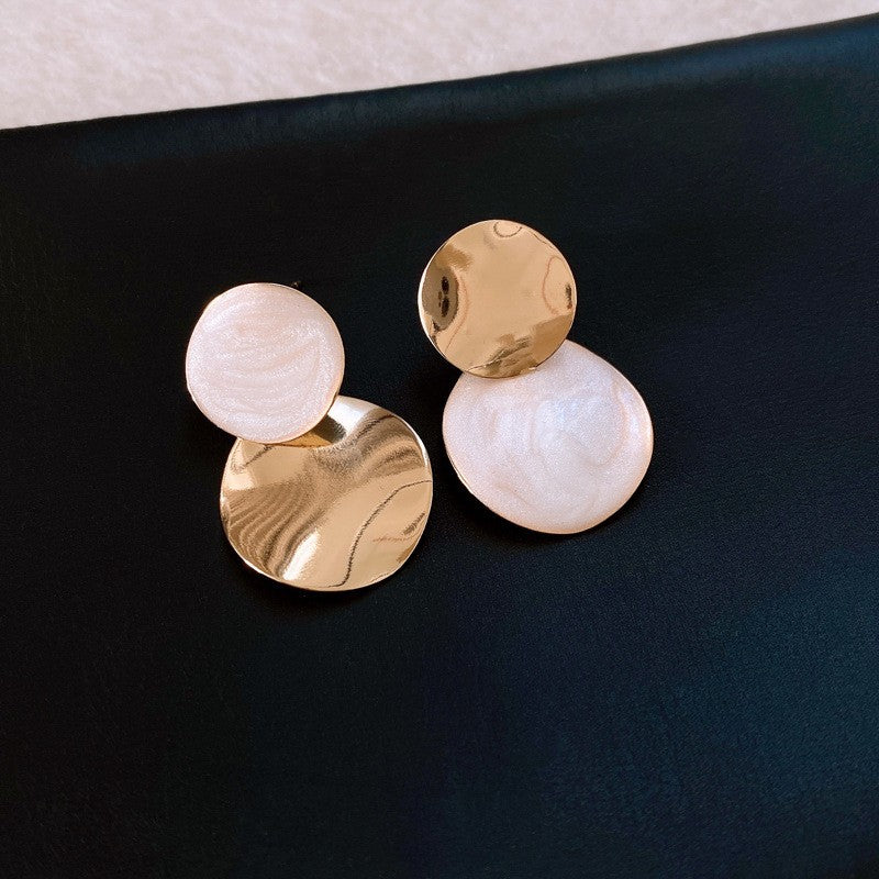 Sier Needle Metallic Hollow Flower Fishtail Pearl High-key Dignified Earrings