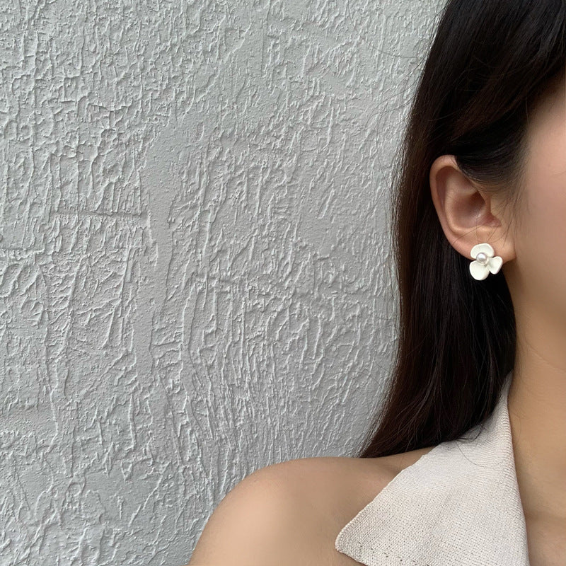 Needle Vintage White Flower Trendy Style Earrings