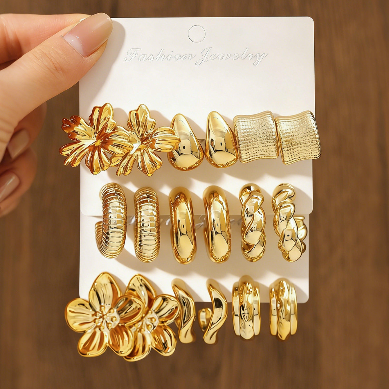 Women's Gold Geometric Fashionable High Sense Combination Earrings