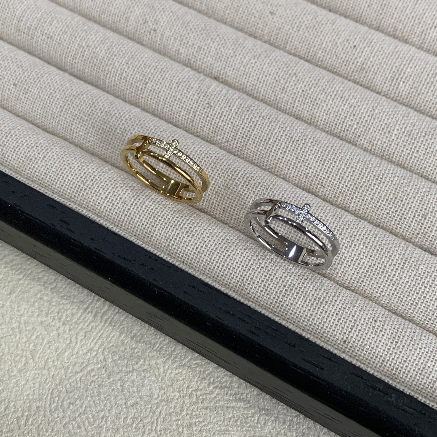 Cross Slightly Inlaid Zircon Light Luxury Exquisite Ring