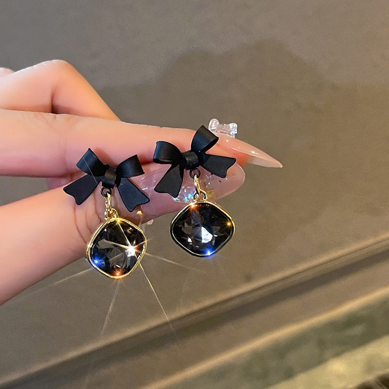 Pearl High-grade Butterfly Ear Clip Fashionable Earrings