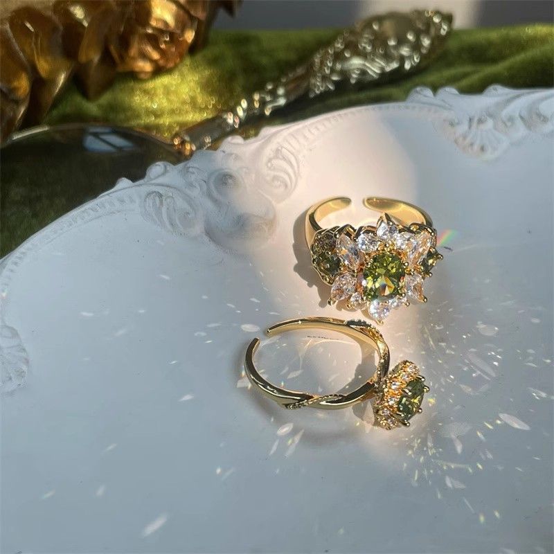 Olivine Emerald Retro Affordable Luxury High-grade Opening Adjustable Rings