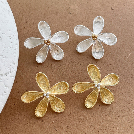 Women's Gold Flower Unique Design Fashion Simple Niche Daily Earrings