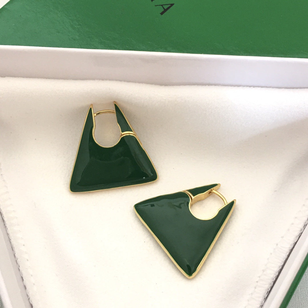 Women's Enamel High-grade Graceful Personality Retro Fashionable Dripping Oil Three-dimensional Ear Rings